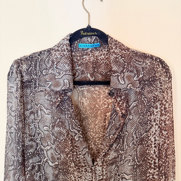 Alice + Olivia Brown and Black Snake Print Blouse EUC size medium - Picture 6 of 10